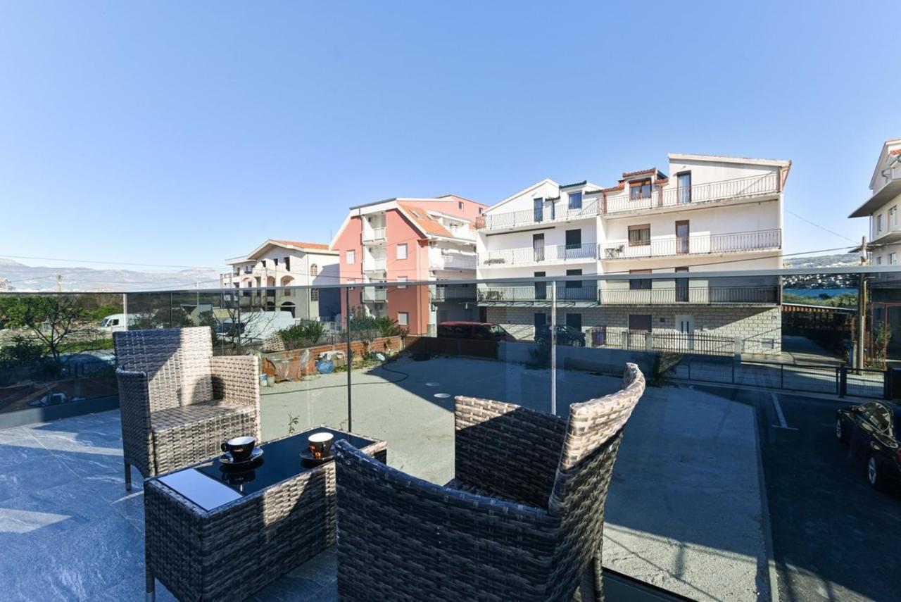 Apartments By The Sea Trogir - 21215 Exterior foto